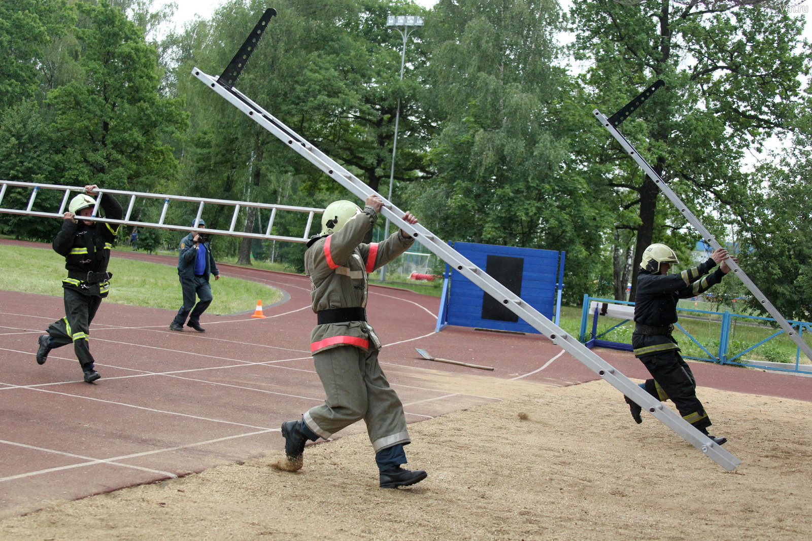 19 августа праздник преображения господня. Соревнования вертикальный вызов. Преображение господне 2022. Спас 100 человек. Пожарные россии.