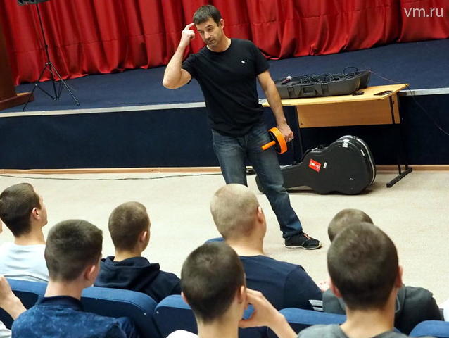 Дмитрий Певцов превратился для ребят в наставника / Сергей Шахиджанян, «Вечерняя Москва»