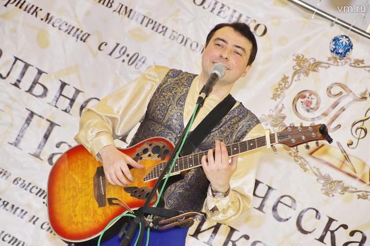 Музыка в Метро: на стихи Есенина