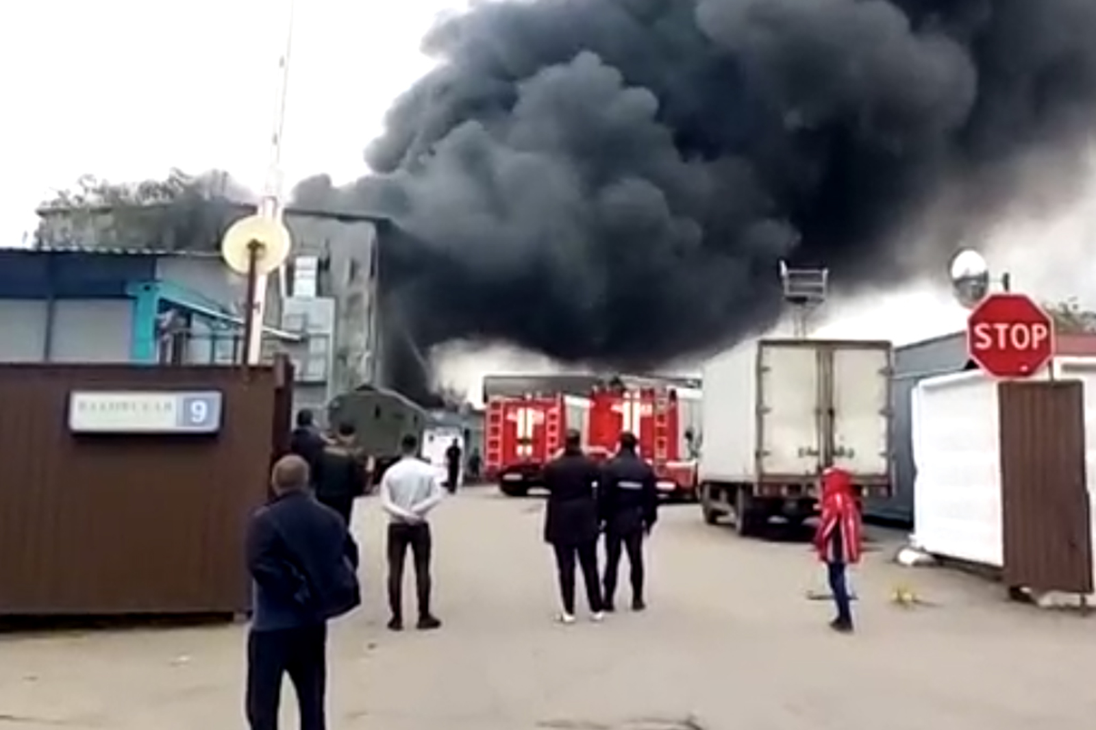 Парковка в одинцово пожар. Одинцово горит склад. Пожар в Одинцово сегодня