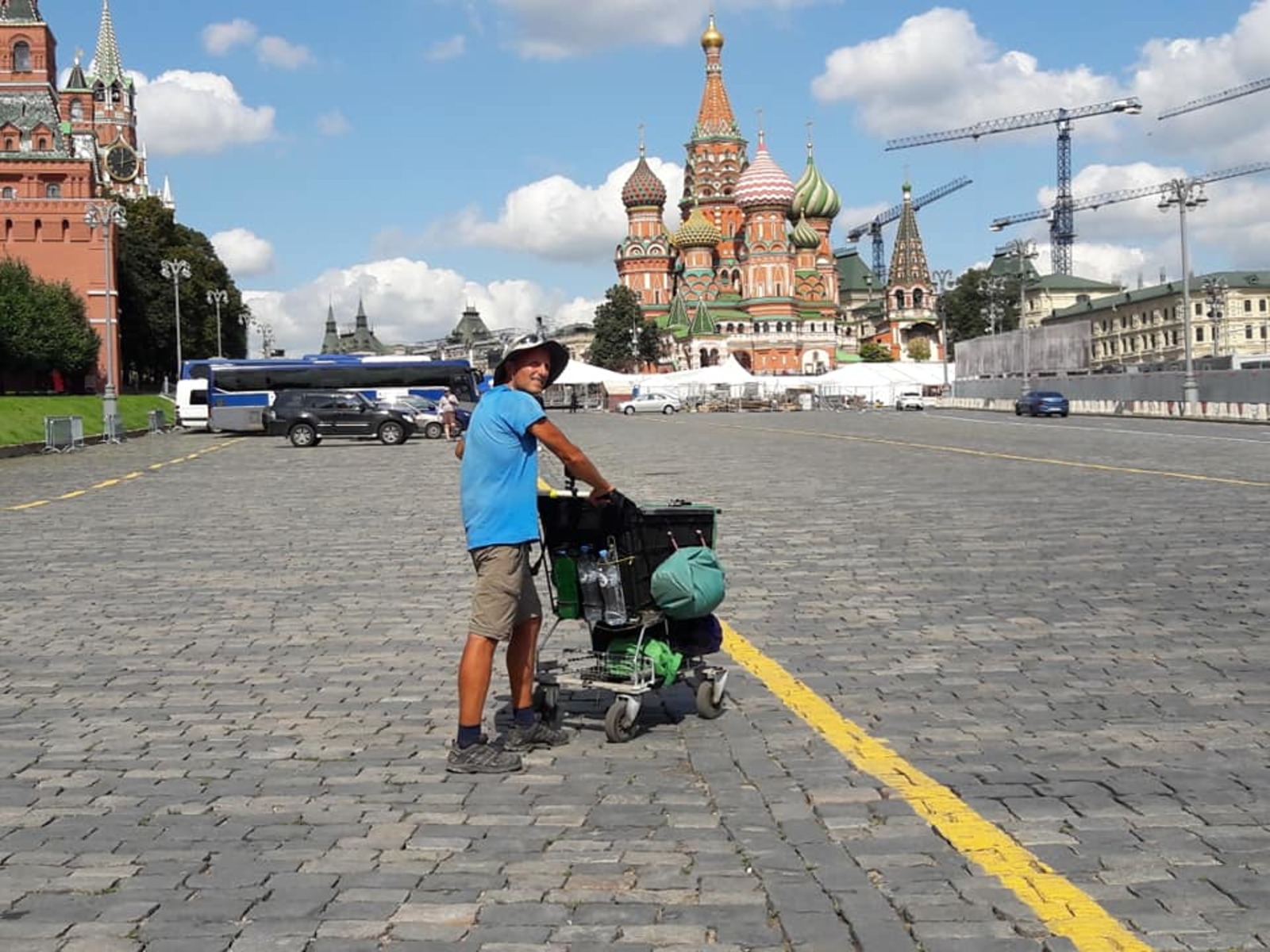 ломоносов идет пешком в москву